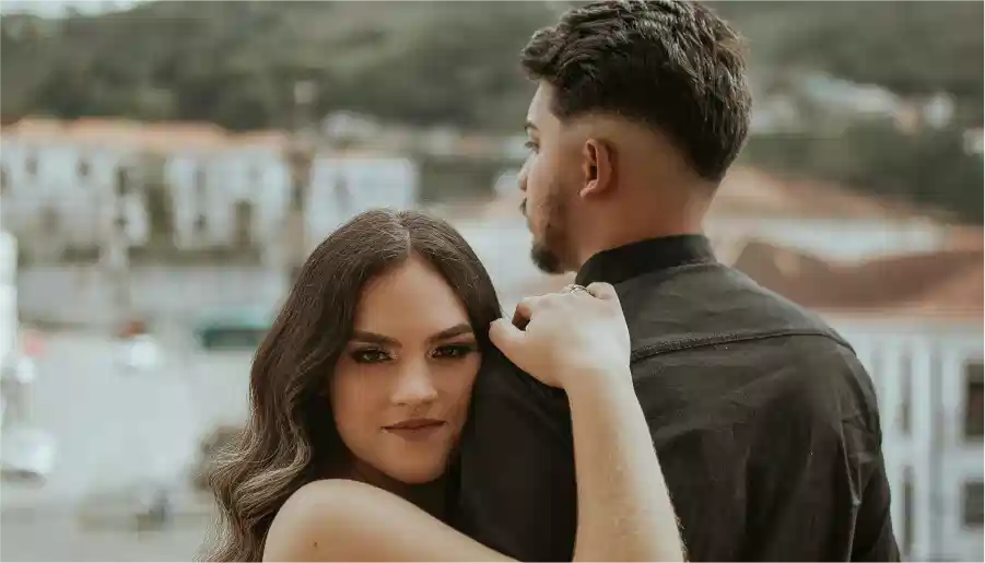 4 POWERFUL REASONS IGNORING WOMEN INCREASES THEIR ATTRACTION FOR YOU